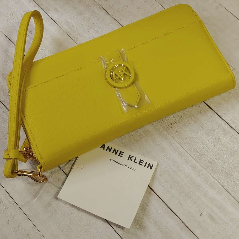 NWT Anne Klein Zip Around Chartreuse Wallet Clutch Wristlet